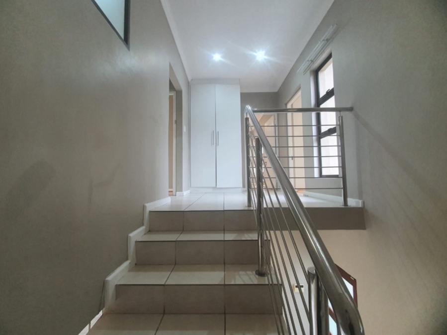 To Let 3 Bedroom Property for Rent in Abbotsford Eastern Cape